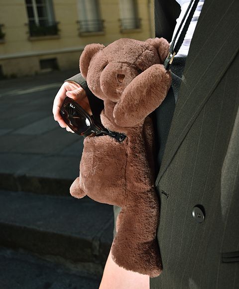 М'яка іграшка-сумка Sac bandouliere - Ours en peluche marron, 30 см, Doudou et Companie DC4380 DC4380 фото